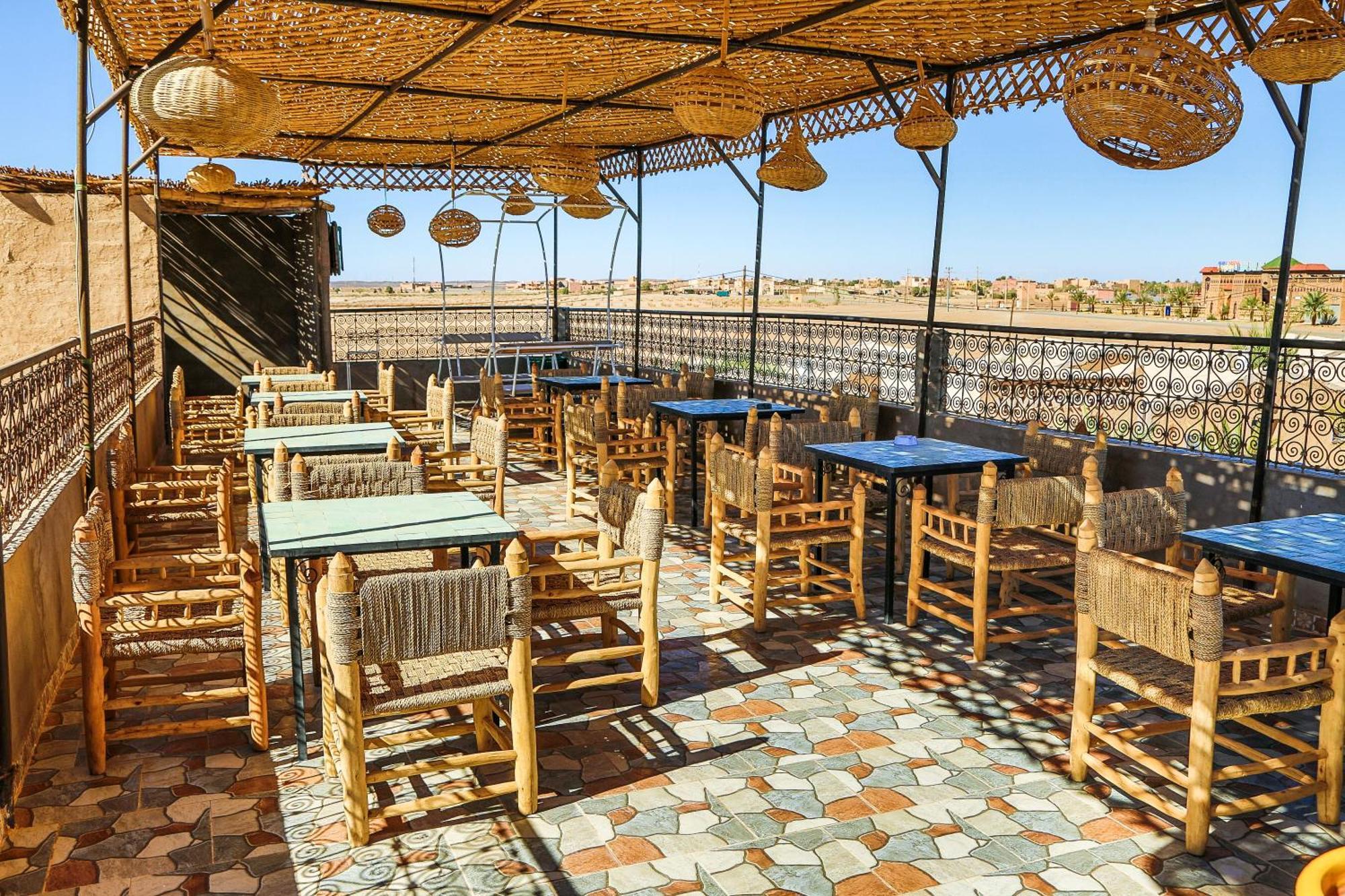 Kasbah Merzouga Bagian luar foto