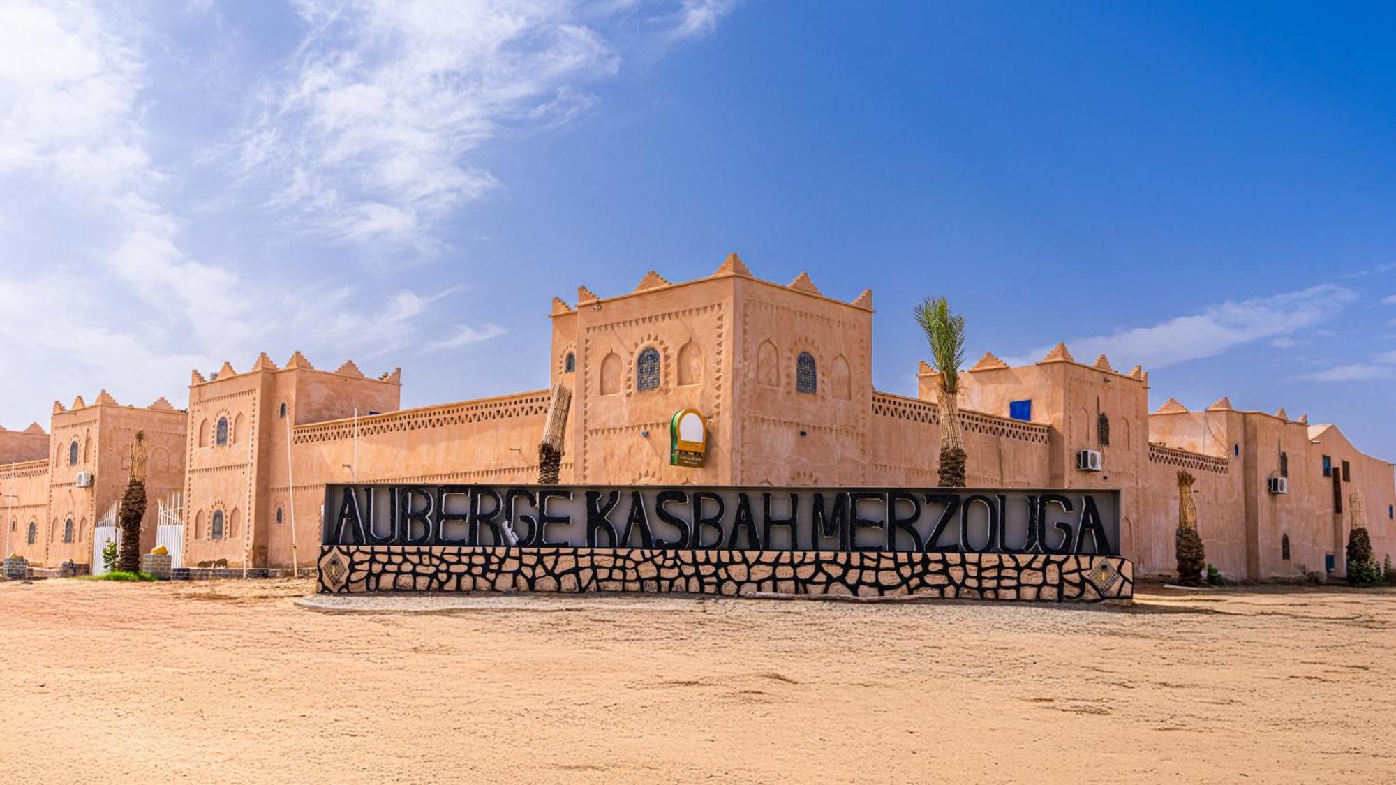 Kasbah Merzouga Bagian luar foto