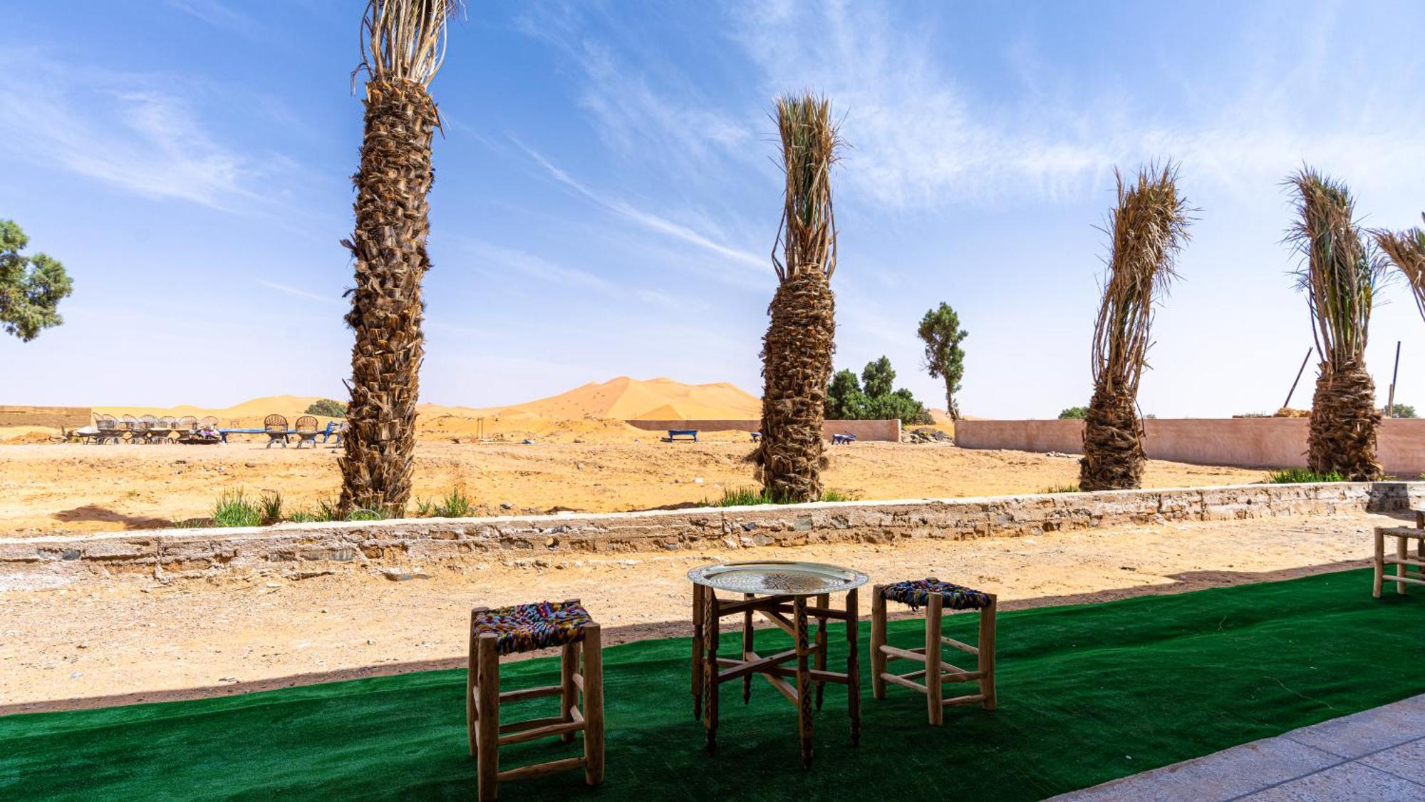 Kasbah Merzouga Bagian luar foto