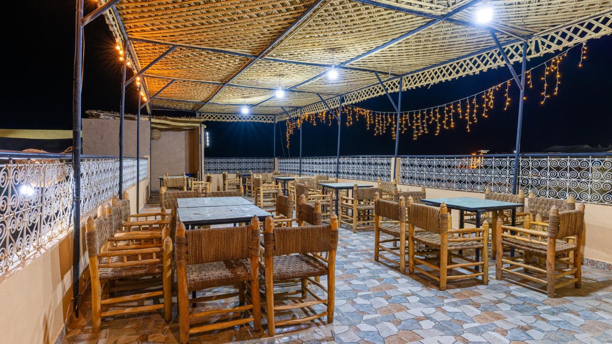 Kasbah Merzouga Bagian luar foto